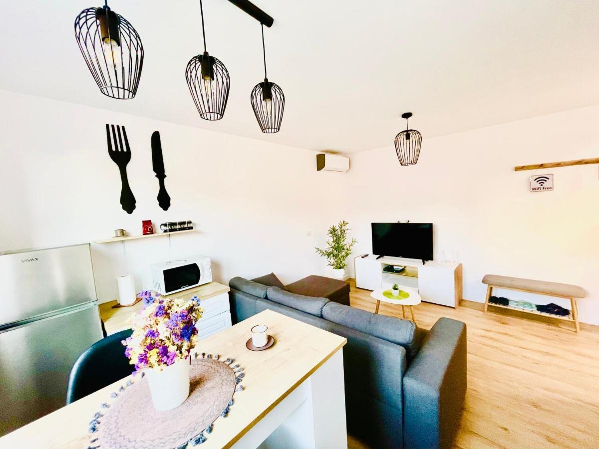 Central Apartment 2, Tirana Exteriör bild