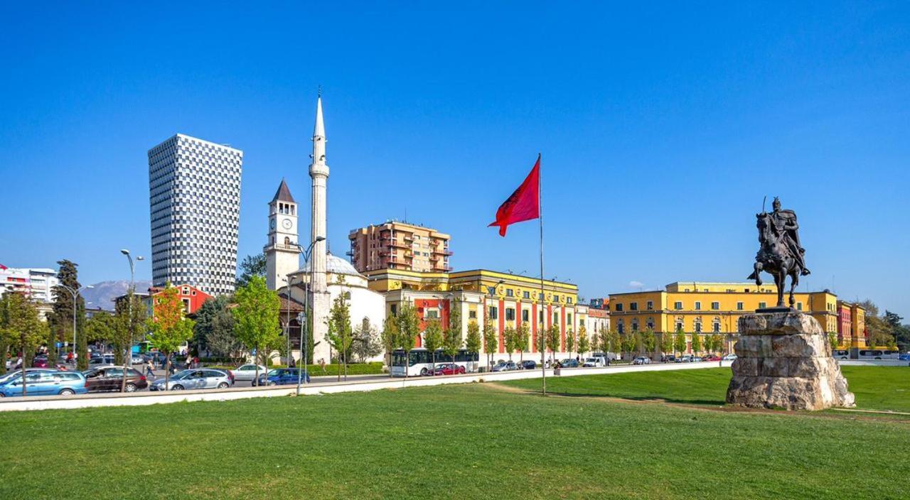Central Apartment 2, Tirana Exteriör bild